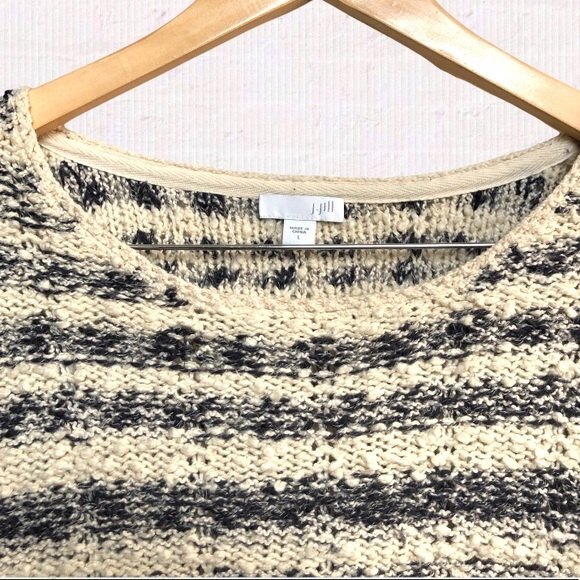 J. Jill Sweater Womens Large Gray Cream Striped Boucle 3D Knit Scoop Neck - Picture 3 of 11